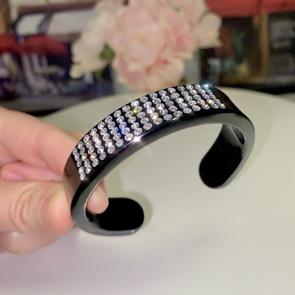 Handmade Black Crystal Acrylic Cuff Bracelet For Women, Modern Design Cuff - Picture 6 of 14